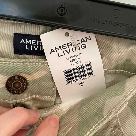 American Living Women’s Slimming Fit Camo Print Pants Size 4 - Picture 2 of 4